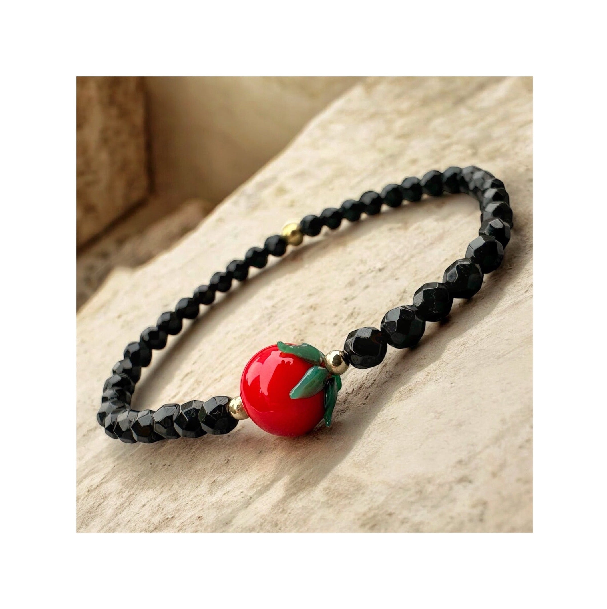 Pomod’Oro – The Cultured Pause Bracelet
(3A Onyx × Glass Sculpture)